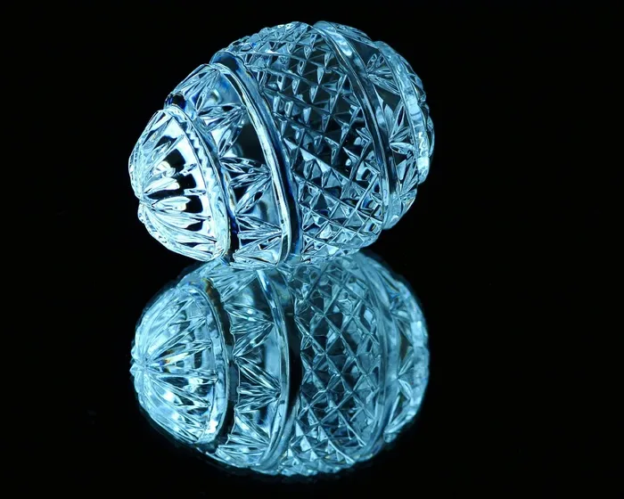 水晶，鸡蛋，切玻璃，镜面，刻面，蓝色冰