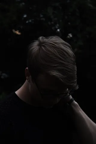 沉思，担心，关注，危机，麻烦，男人，女人