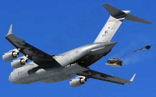 货机,C-17,空投,悍马,天空,云团,飞行 货机,C-17,空投,悍马,天空,云团,飞行