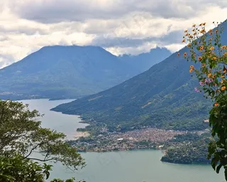 湖泊,山峦,江河,天空,树,San Pedro la Laguna