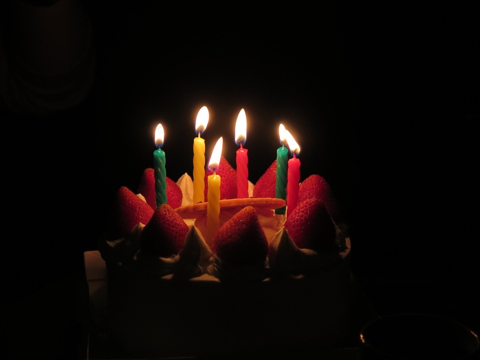 生日蜡烛，蛋糕，黑暗，火焰，甜