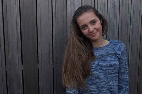 女孩，青少年，快乐，蓝眼睛，微笑，运气