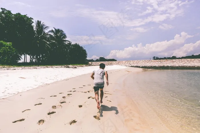 美国语文,海洋,running mile,天空,街道,男子在海滩上运行