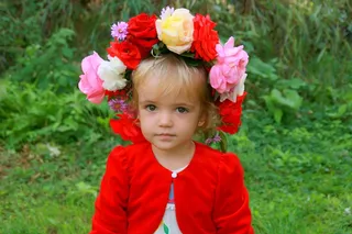 女孩，儿童，金发，花圈，鲜花，红色