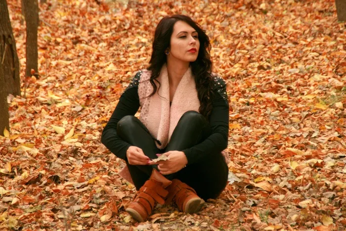 女孩，森林，秋，叶子，黄色