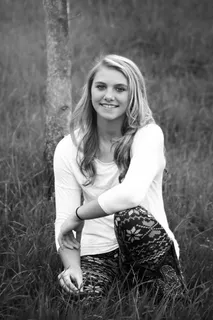 女孩,在户外,坐在,年轻,女性,微笑,脸 女孩,在户外,坐在,年轻,女性,微笑,脸