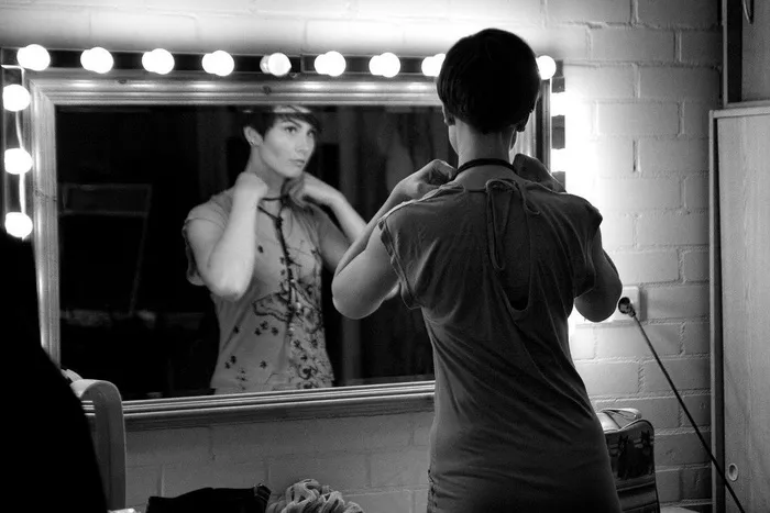 战斗,职业拳击,职业摔跤,人物特写,肌肉男,到此为止。这是一个开始。