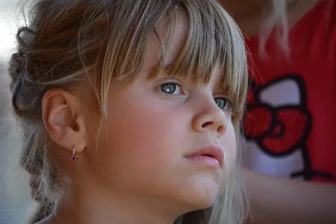 人，人的，儿童，女孩，脸，视图，辫子