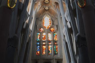 圣家族教堂，巴塞罗那，高迪，室内，西班牙