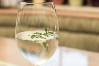 雨果，饮料，Aperol喷，药草，水果，玻璃