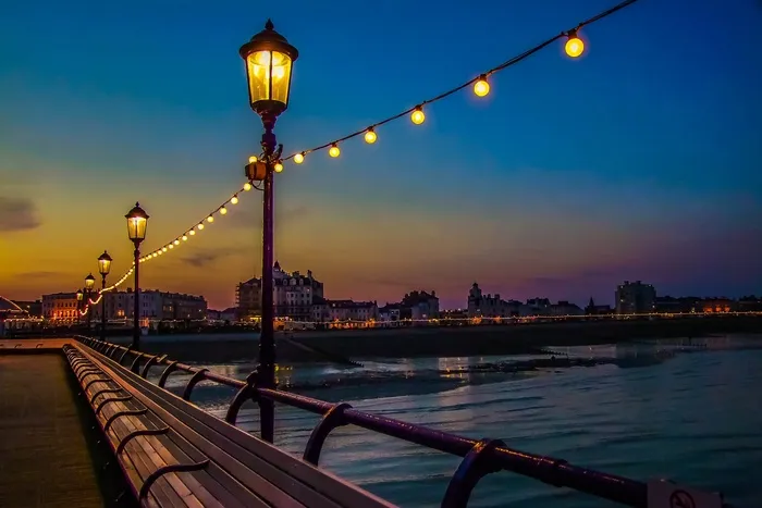 布莱顿码头，夜，海洋