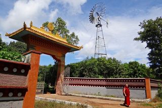 风车，风力发电，藏族聚落，大门，华丽