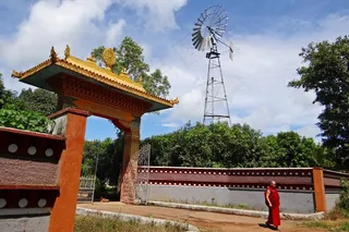 风车，风力发电，藏族聚落，大门，华丽