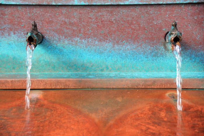 水，水射流，喷泉，红色，条纹，井