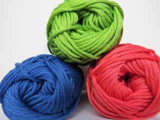 羊毛，猫的摇篮，针织，手工劳动，蓝色，缠结，红色