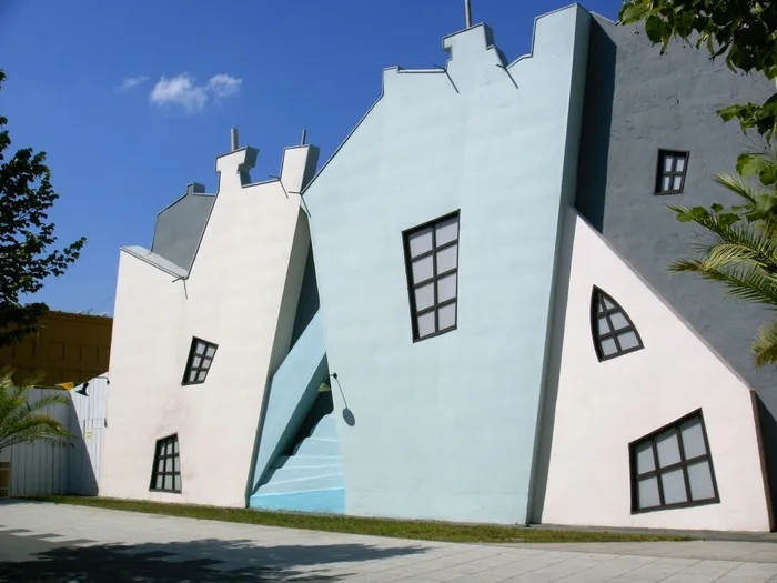 Studio Babelsberg，房屋，歪斜