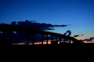 桥，日落，夜，云，水，阴影