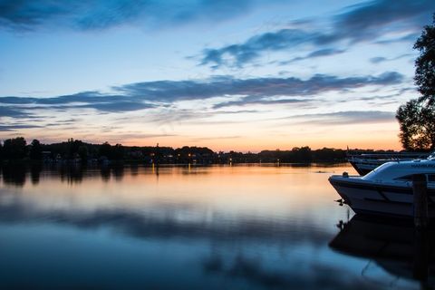 Abendstimmung,日落,湖,天空,傍晚的天空,云 Abendstimmung,日落,湖,天空,傍晚的天空,云