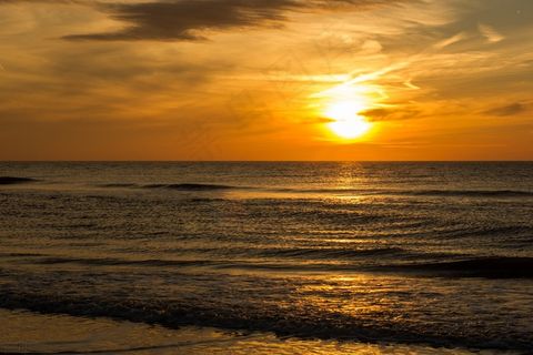 西，太阳，海，橙色的天空，自然