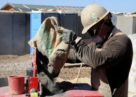 建筑，混凝土，搅拌，建筑，工地，安全帽