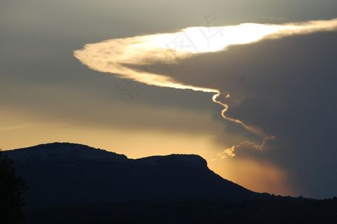 天空，傍晚的天空，云