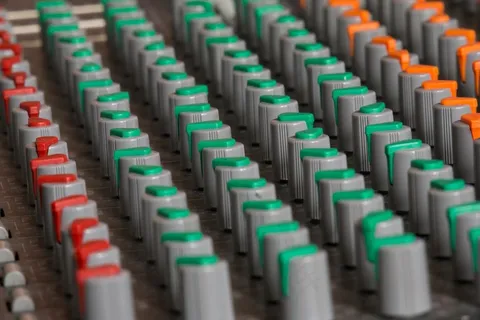 混音器，放大器，放大器，功率混合器，控制器，音频