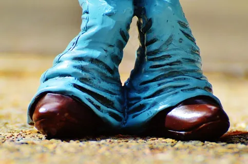 腿，裤子，鞋子，牛仔裤，脚，可笑