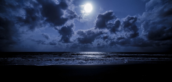 天空，夜，海，景观，月亮，云，夜空