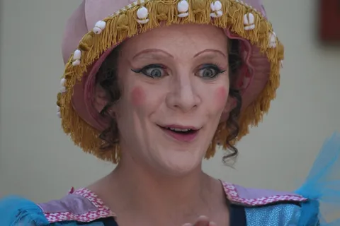 剧院，街头剧院，模仿，女人，搞笑