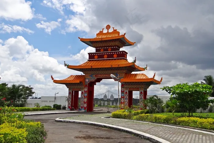 哲蚌高曼寺，大门，层积云