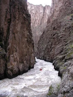 白水漂流,河流,峡谷,悬崖,岩石 白水漂流,河流,峡谷,悬崖,岩石