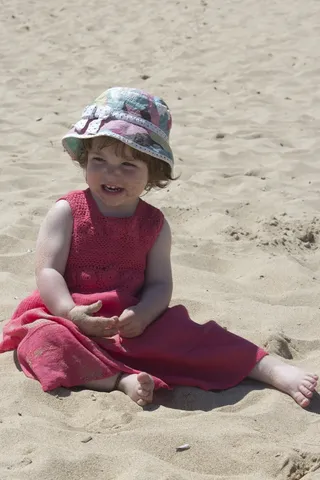 婴儿，海滩，沙，沙堡，乐趣，夏天，快乐