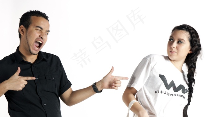 男孩，黑色T恤，手指，女孩，年轻，黑色，白色