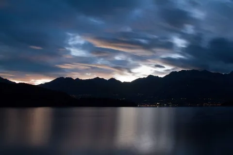 湖,云,日落,水,山 湖,云,日落,水,山