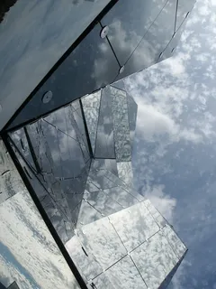 未来镜，普瓦捷，镜子，通过吸引力，现代