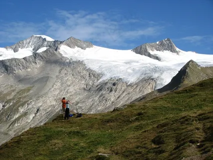 山峦,冰雪,湖泊,天空,风景,与游客和山脉景观 山峦,冰雪,湖泊,天空,风景,与游客和山脉景观