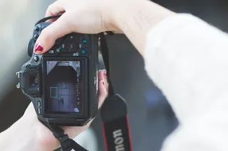 相机，单反，摄影，摄影师，手，屏幕