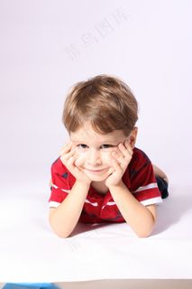 男孩，微笑，儿童，说谎，向下，地板，快乐，年轻