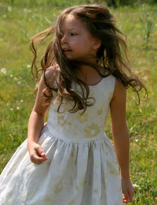 女孩，长长的头发，动态，微笑，美女，夏天，儿童