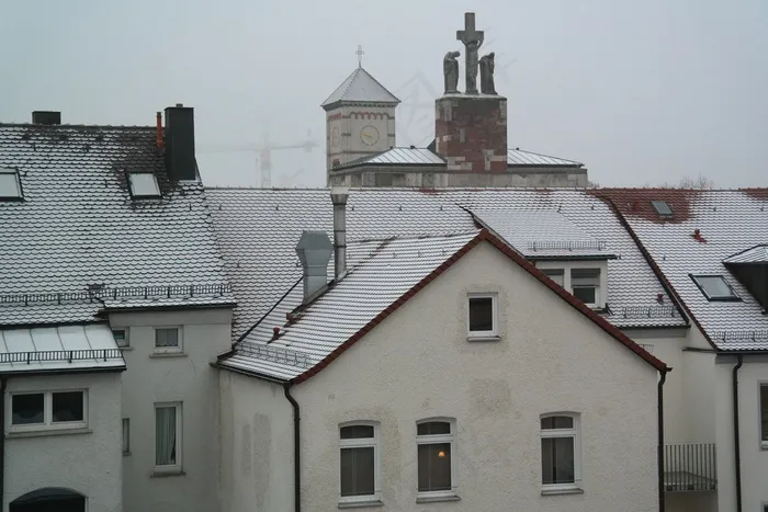 房屋，城市，公寓，教堂，有雾，寒冬，寒冷