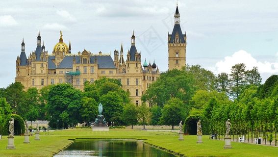 什未林，什未林城堡，城堡