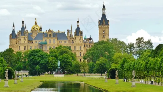 什未林，什未林城堡，城堡