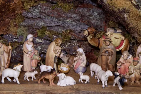 圣诞婴儿床人物，耶稣诞生，男人，女人