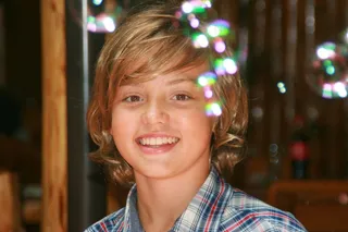 男孩，泡泡，玩