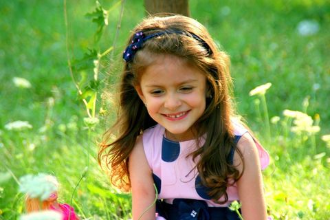 女孩，微笑，鲜花，平原，绿色，美女，喜悦