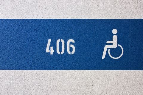 残疾人停车位，停车，残疾人，残疾人