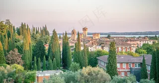 加尔达湖，锡尔苗内，意大利，旅行，旅游，欧洲