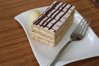Esterhazy Schnitte，奶油切片，甜点