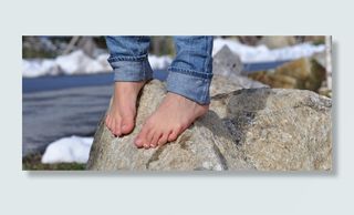 赤脚，脚，牛仔裤，十，平衡，石头，冬冬季