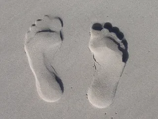 脚印,月球环形山,关节X线照片,X光照片,绘画,脚印在沙滩上的黑白图像